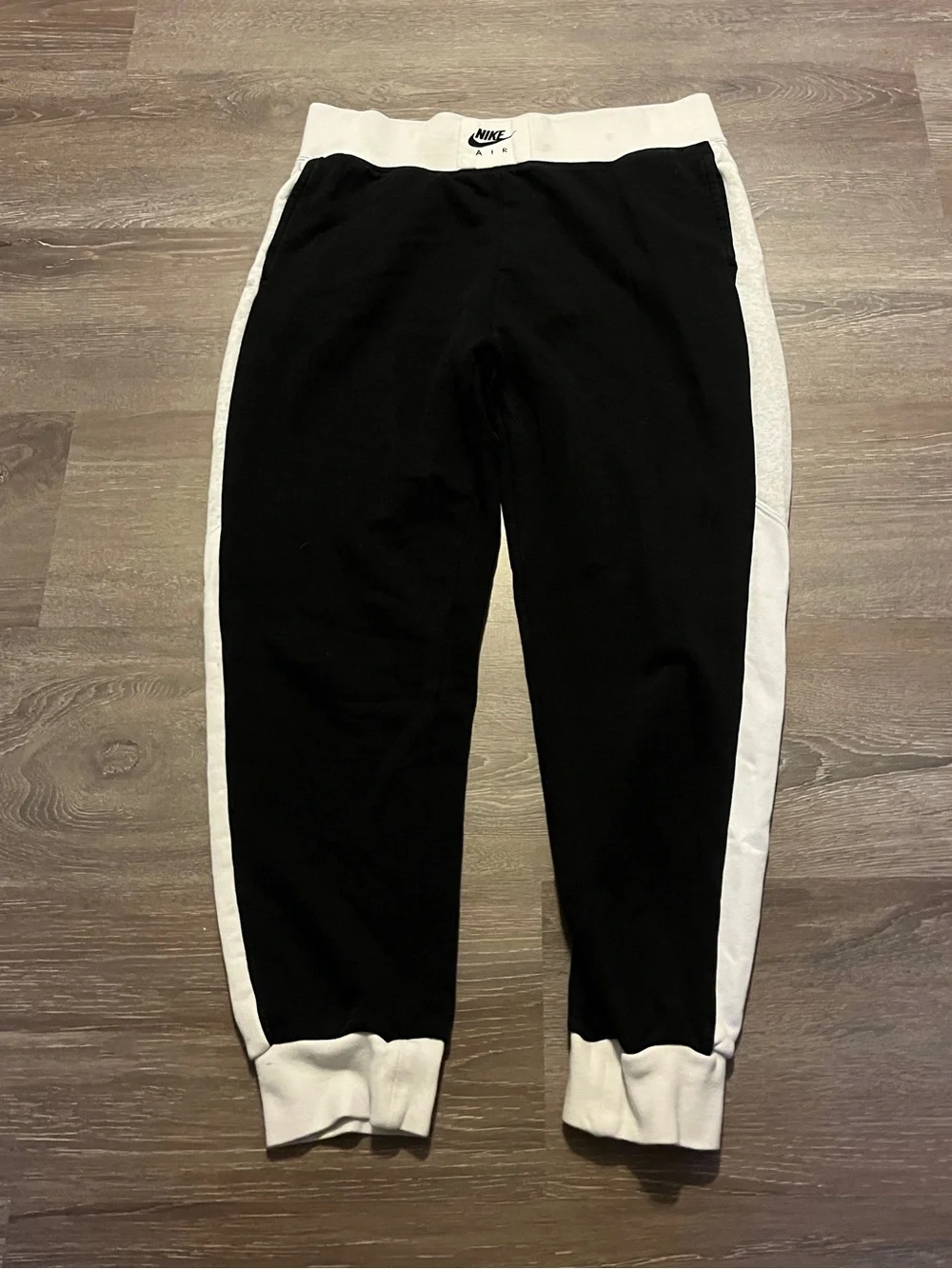 Nike Black and White  Sweatpants with white Sides size large